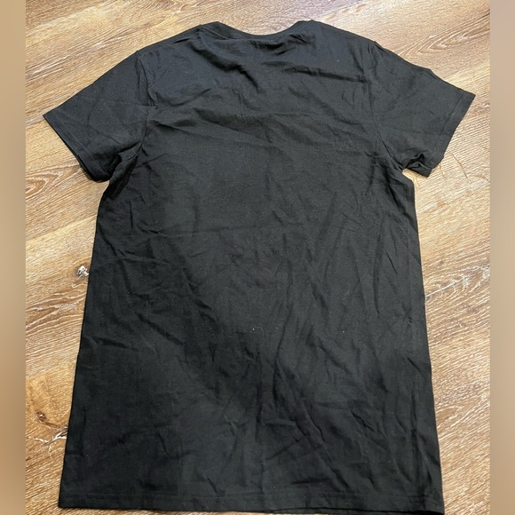 Black T, Jurassic park printed on it, never worn, cotton. - Picture 3 of 4